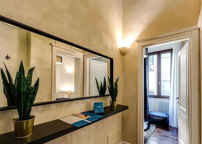 Spanish Steps - Boutique